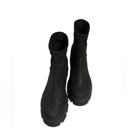 UGG Brooklyn Water Resistant Chelsea Boots - Picture 2 of 14